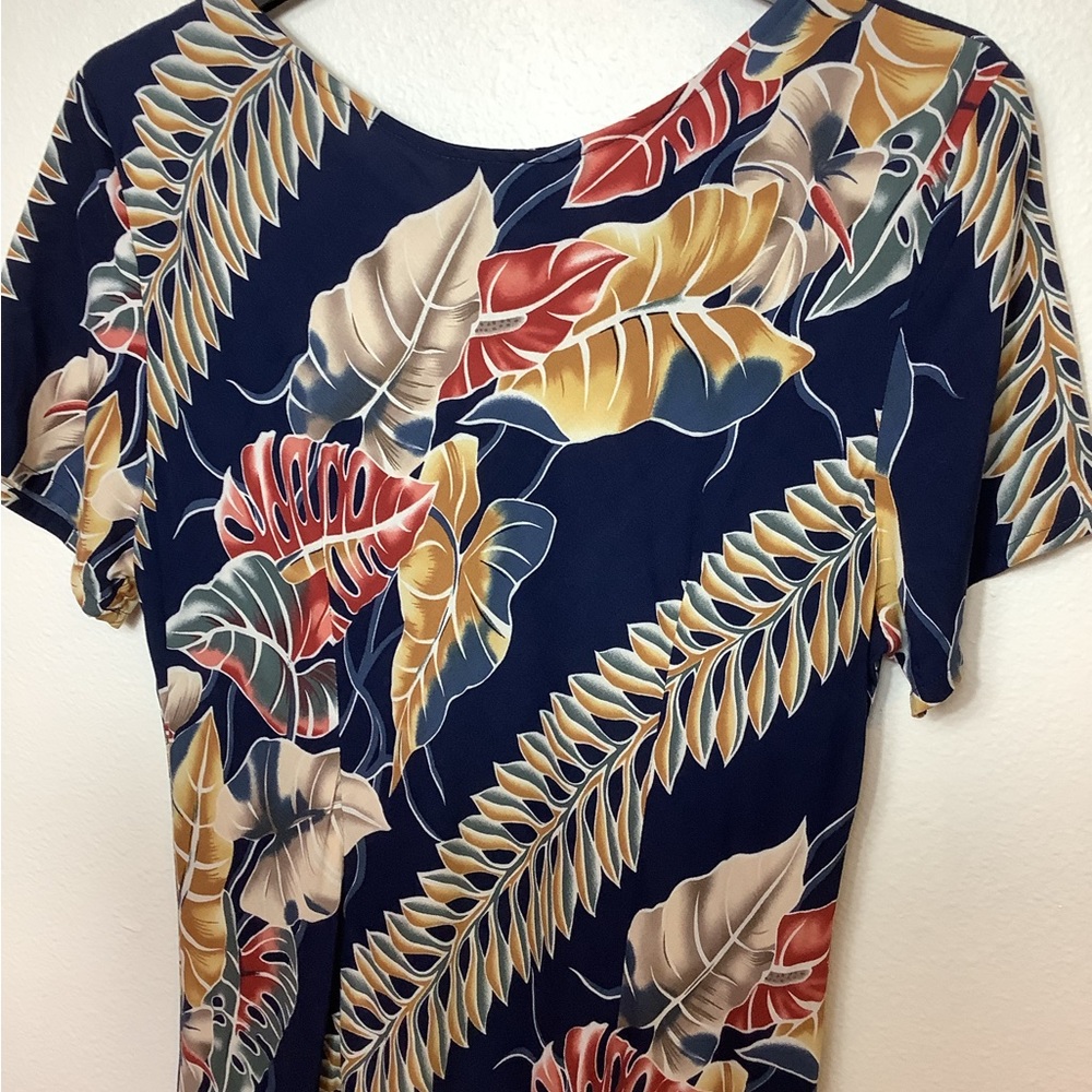Hilo Hatties Hawaiian original size L Maxi dress blues tan& soft reds short SLV - Picture 2 of 13